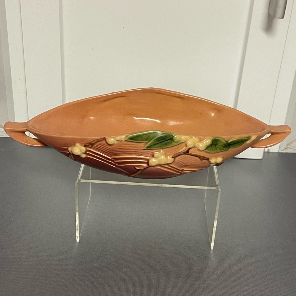 Hand-Painted Peach Ceramic Serving Bowl with Green Leaf Motif